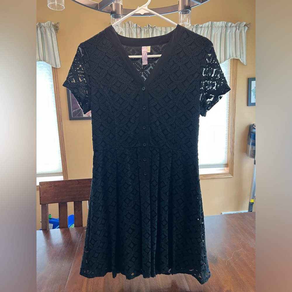 Black lace short sleeved dress